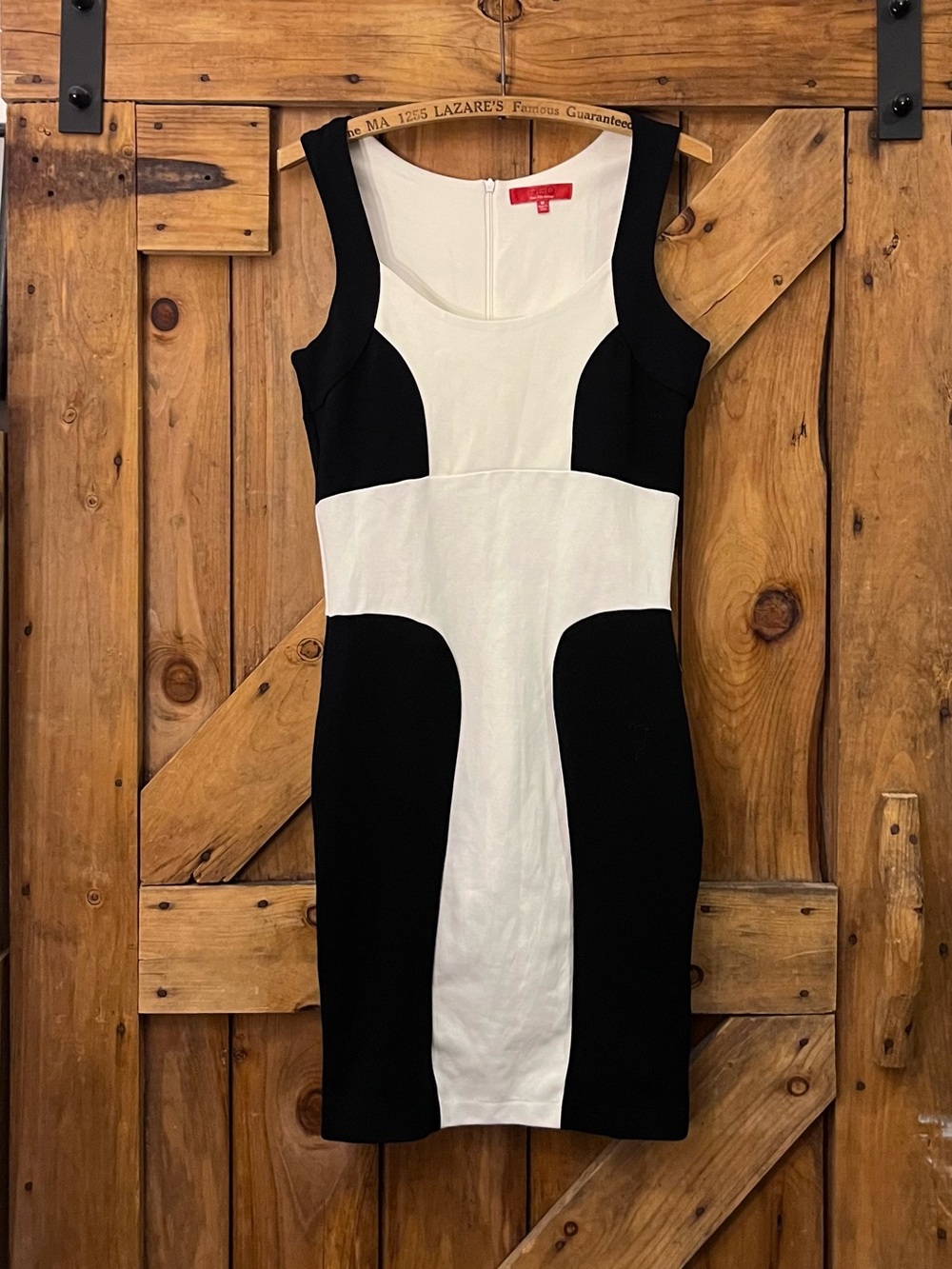 Saks Fifth Avenue RED Black & White Colorblock Sheath Dress – Size M